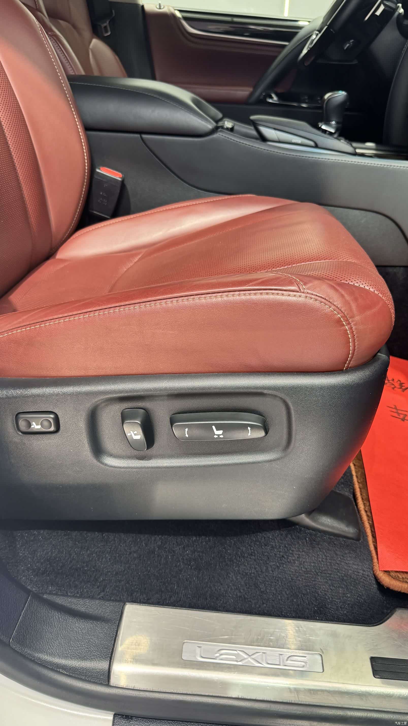 Lexus LX, 2018 12
