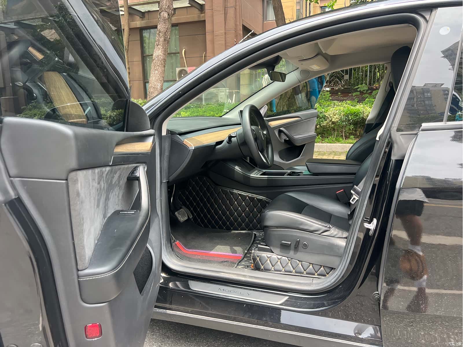 Tesla Model Y, 2022 25