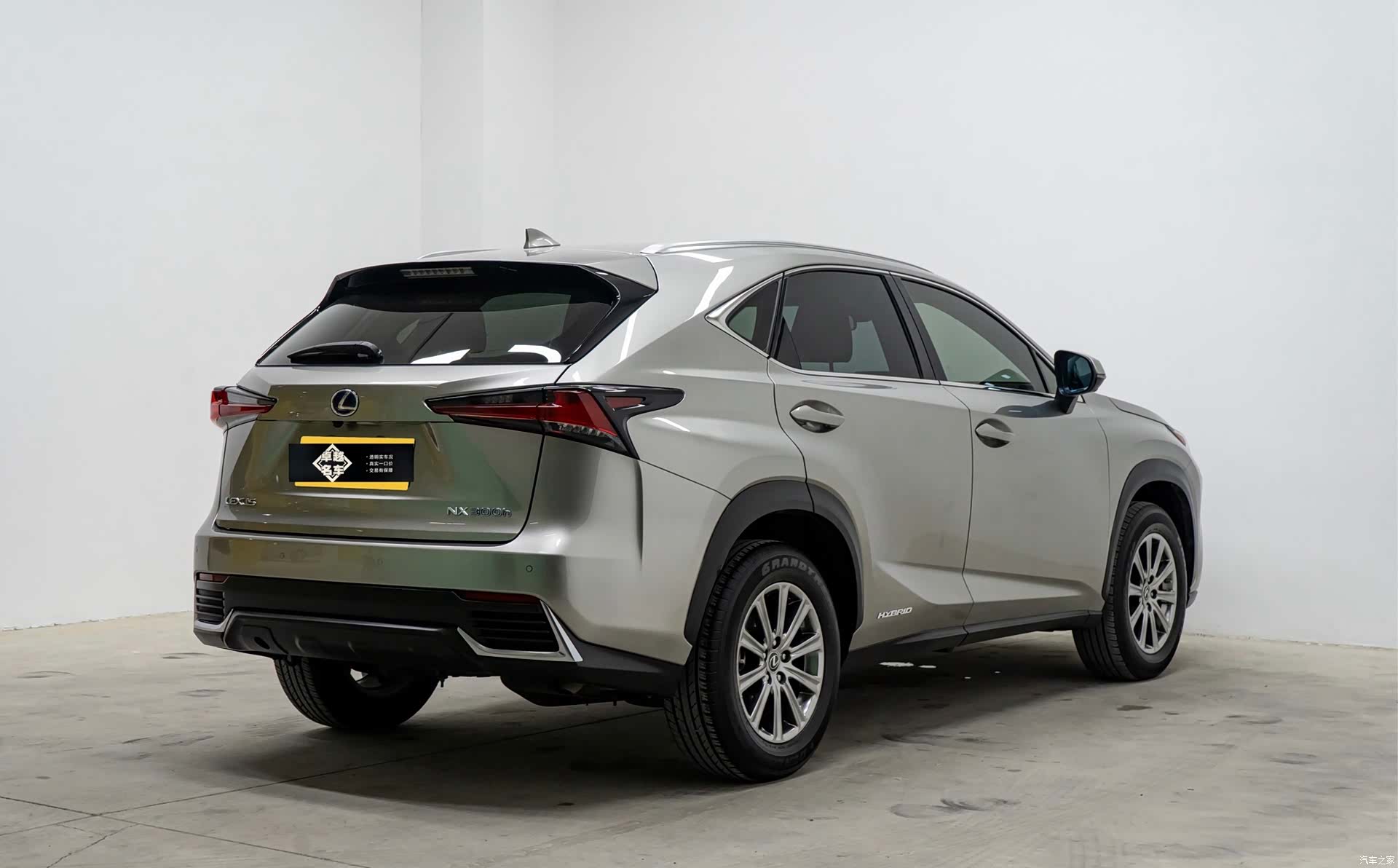 Lexus NX, 2021 все фото