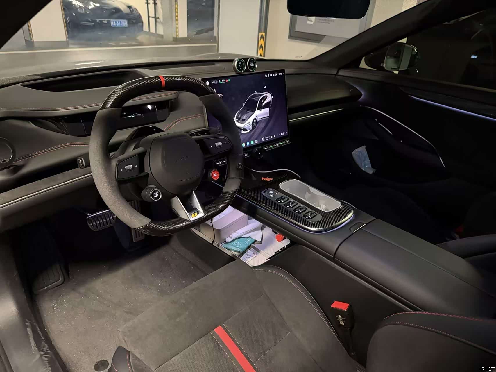 Xiaomi SU7, 2025 9