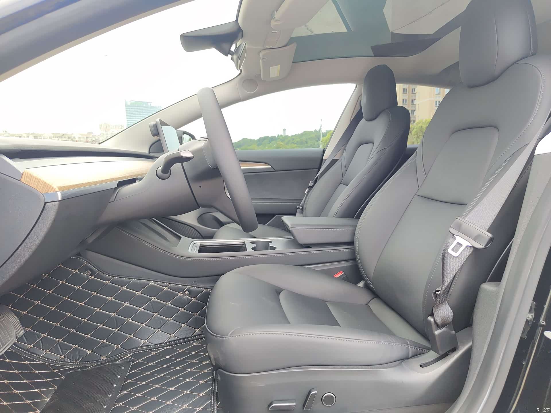 Tesla Model 3, 2021 17