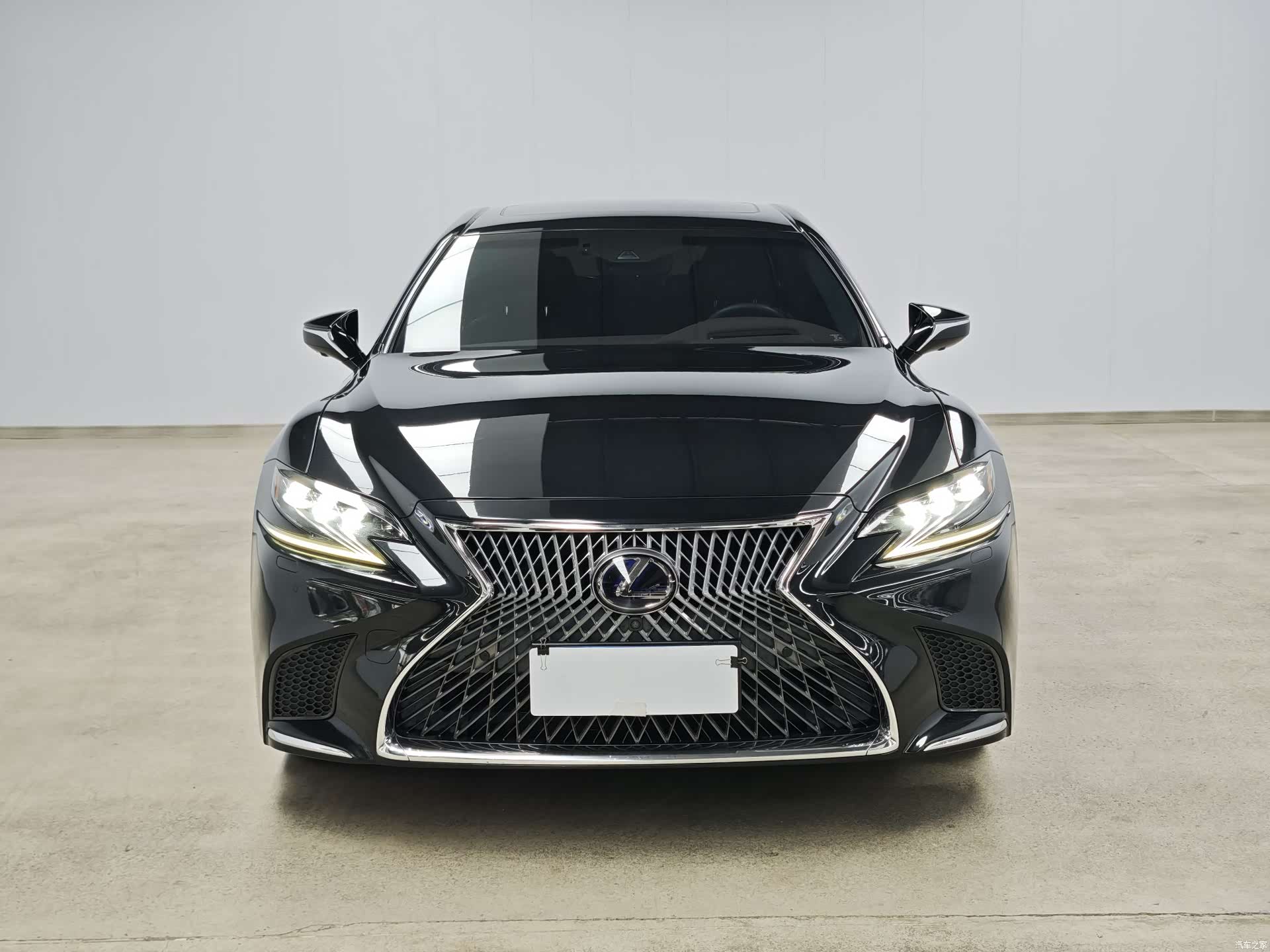 Lexus LS, 2018 2