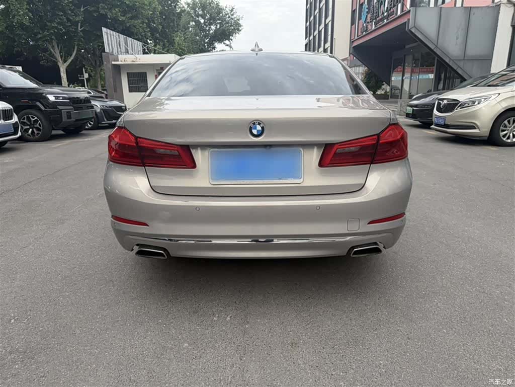 BMW 5 Series, 2018 9