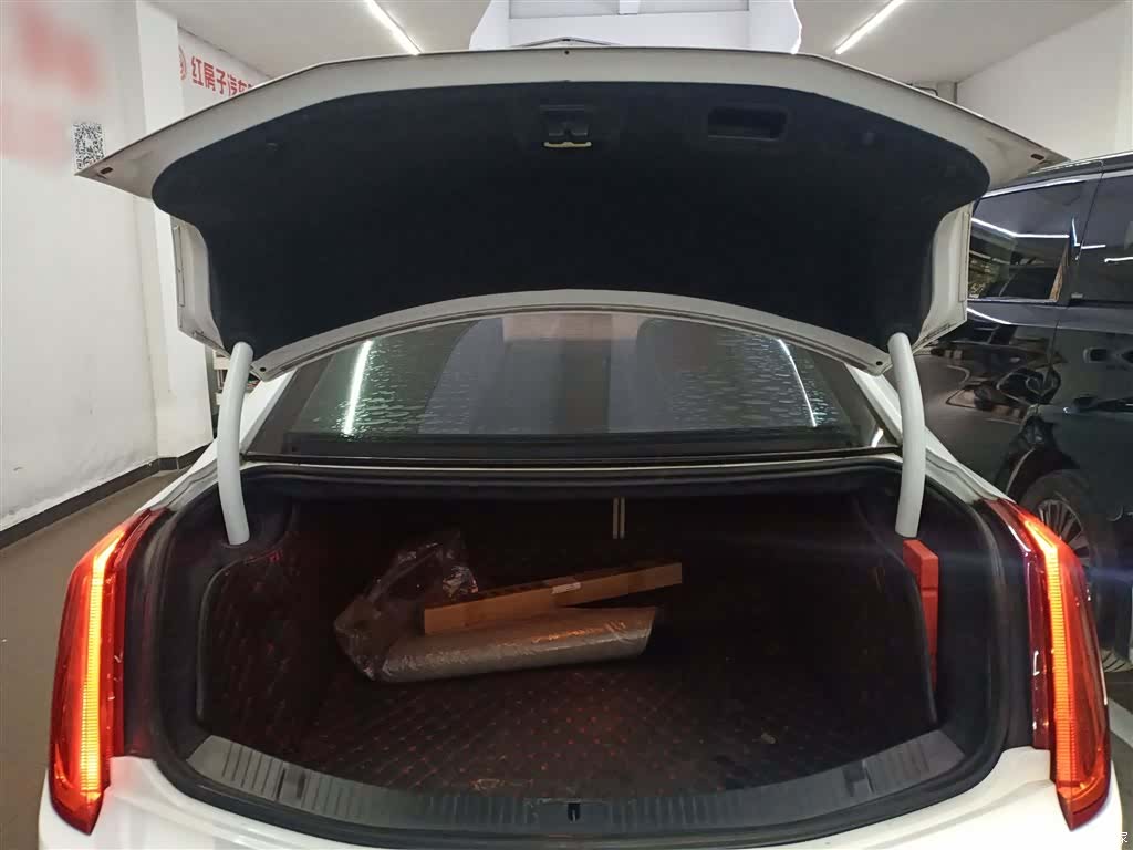 Cadillac XTS, 2017 15