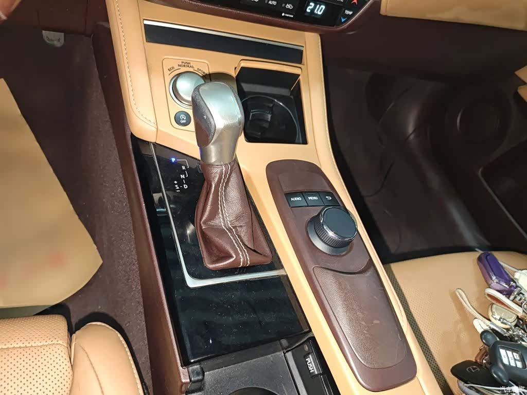 Lexus ES, 2016 9