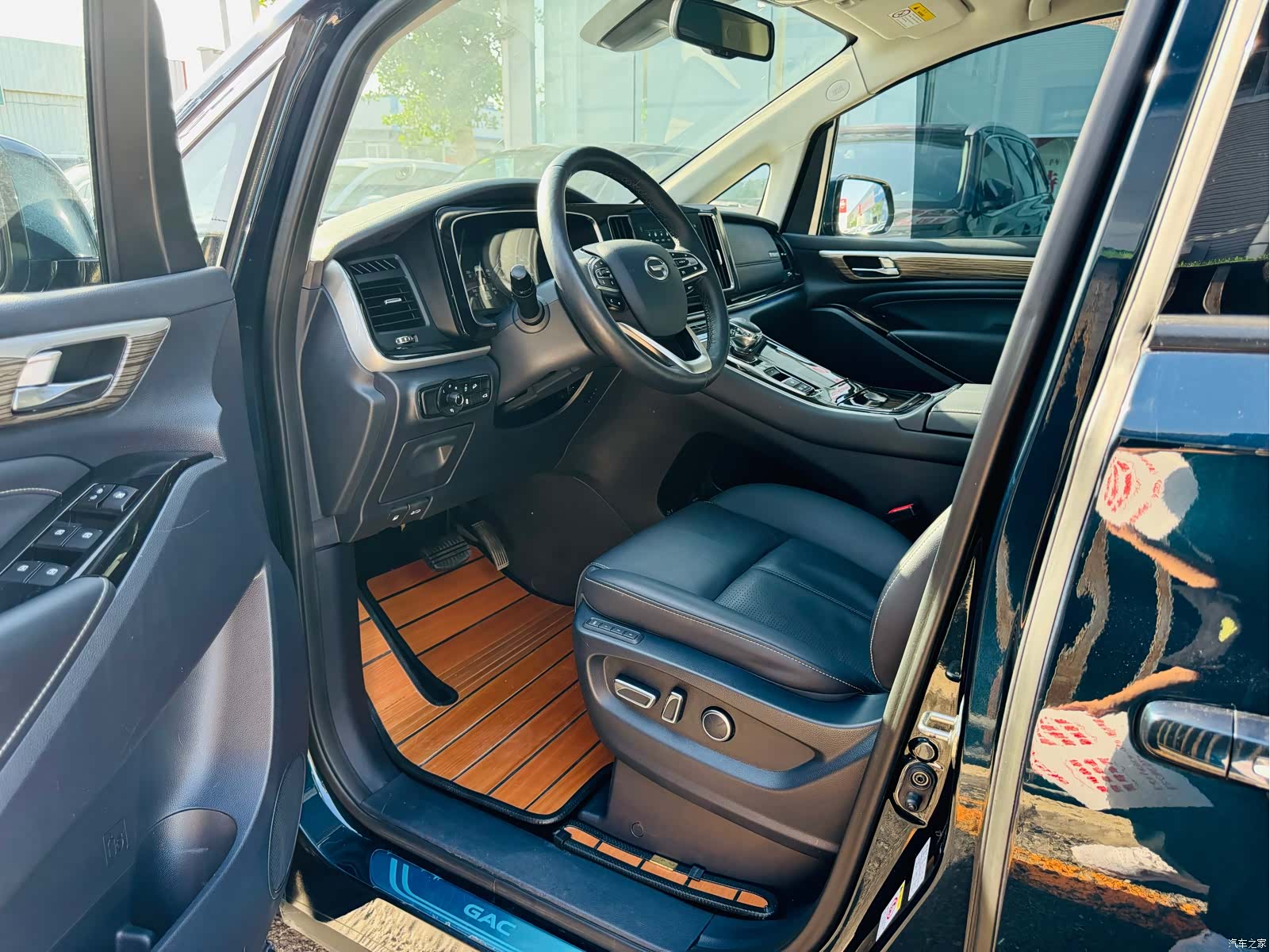 Trumpchi M8, 2023 11