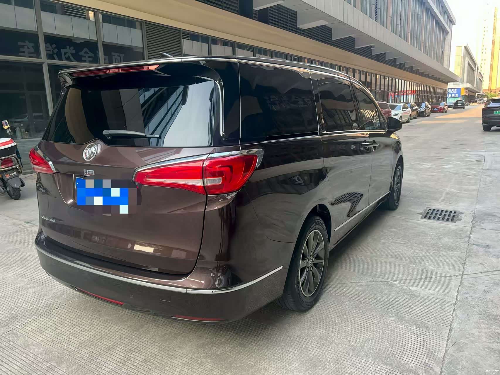 Buick GL8, 2019 9
