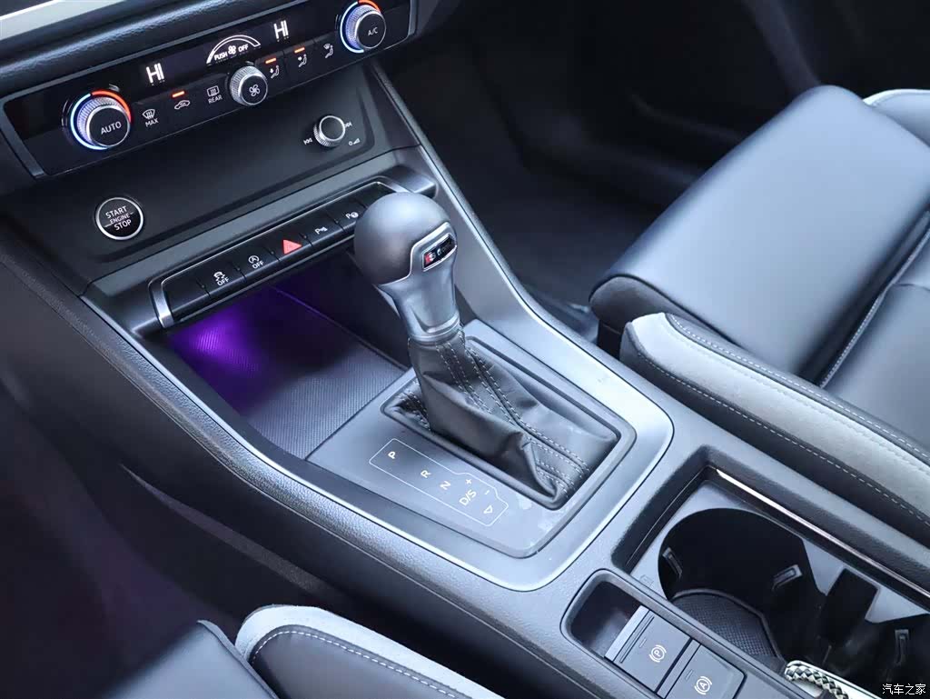Audi Q3, 2024 12