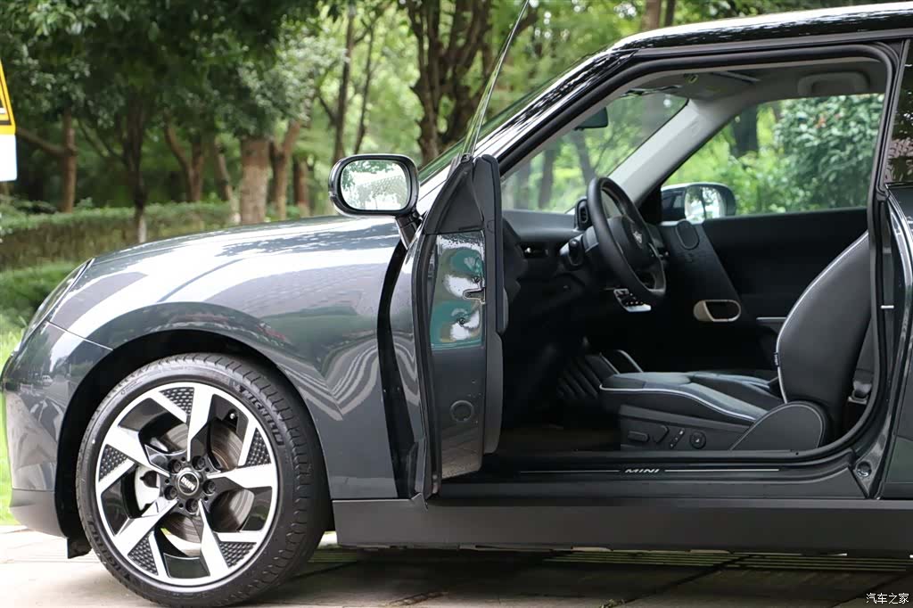 Mini Cooper, 2025 9