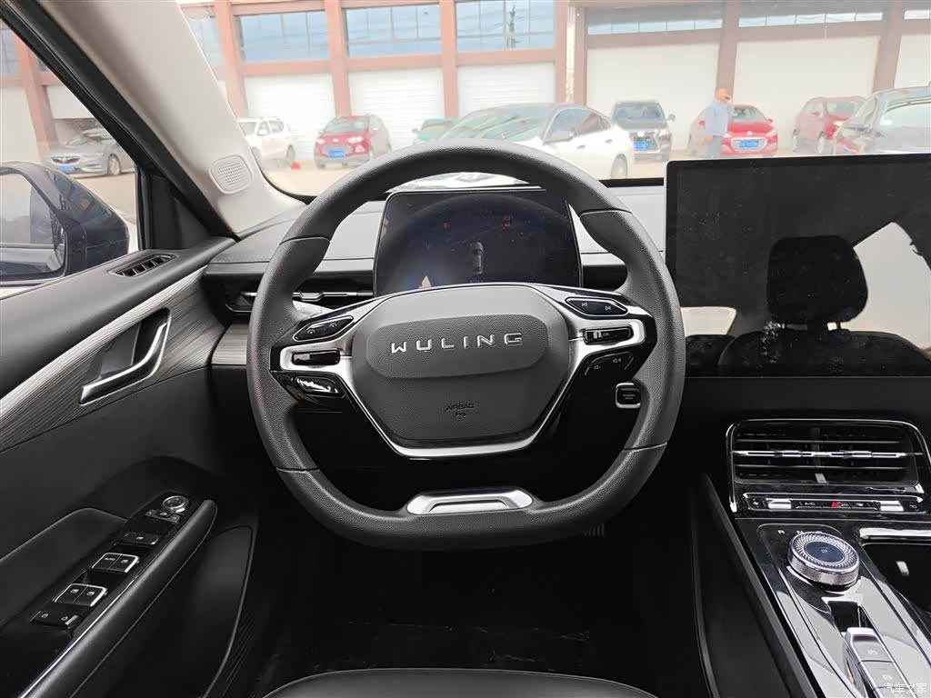 Wuling Starlight, 2024 7