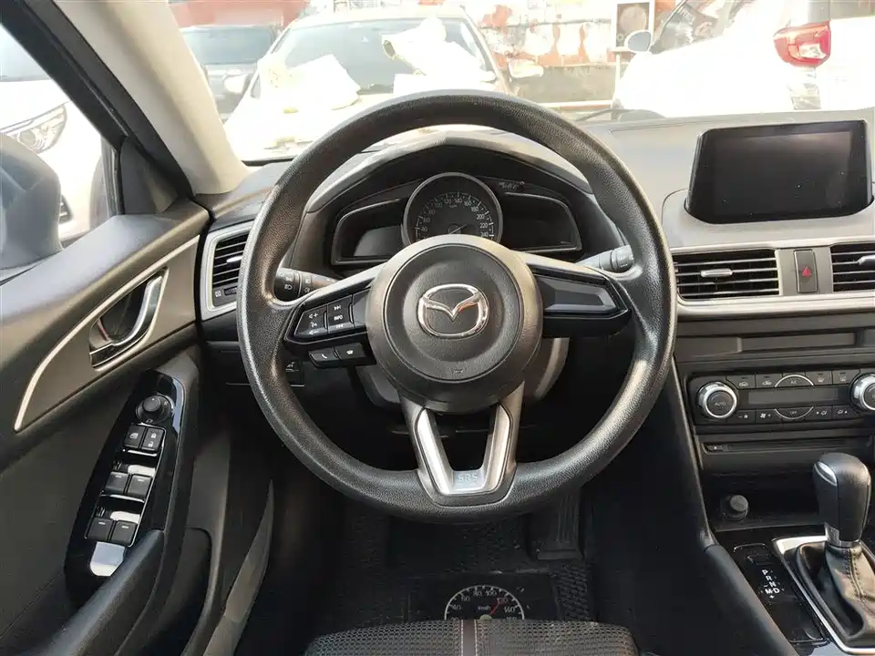 Mazda 3 Angkesaila