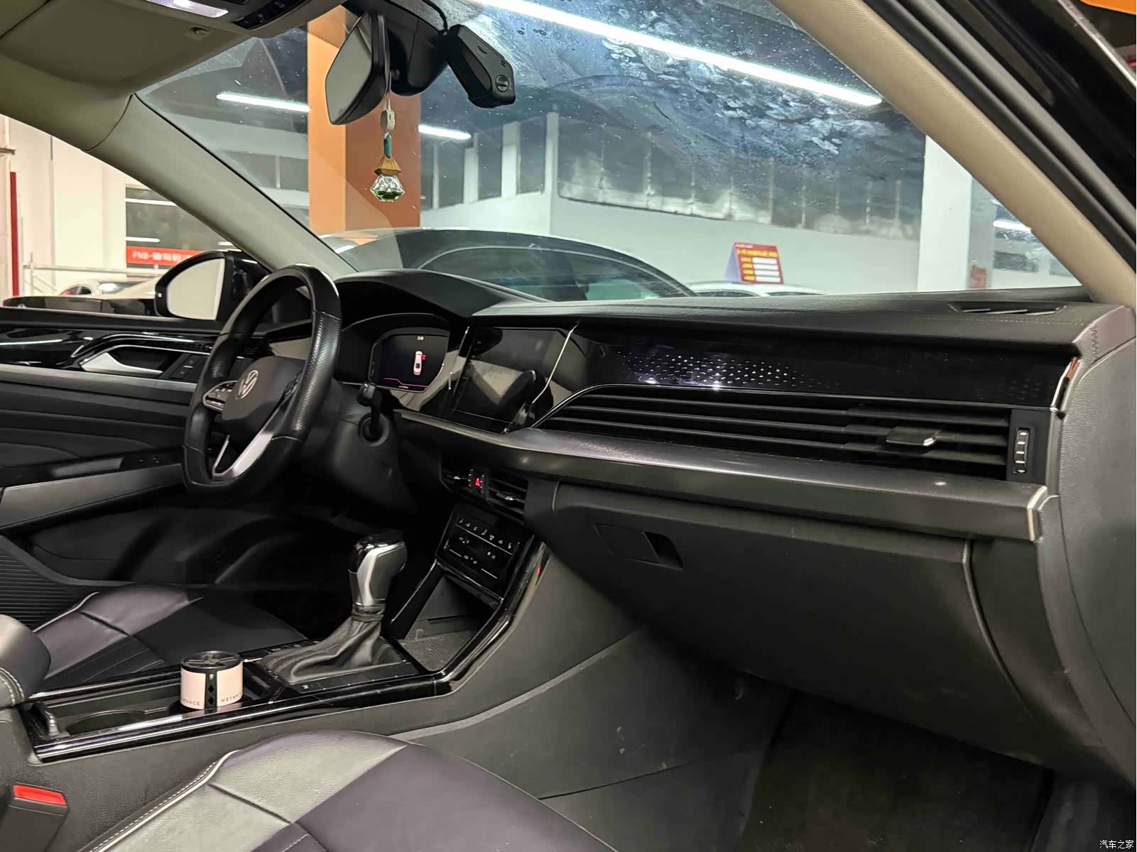 Volkswagen Passat, 2023 6