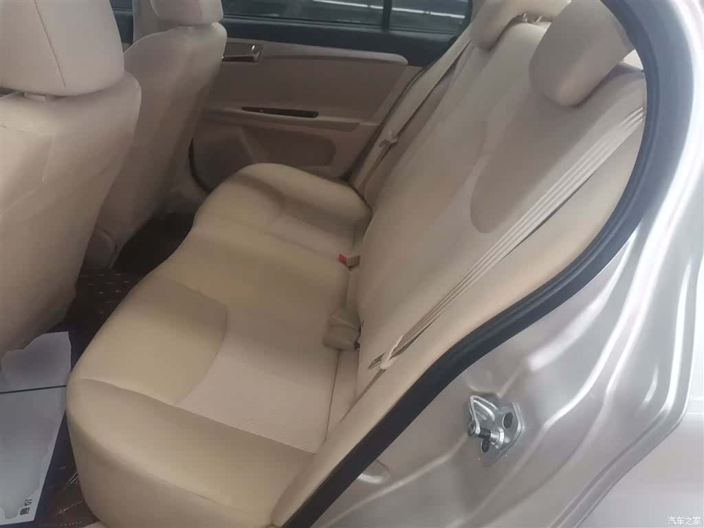 Roewe 350, 2015 17