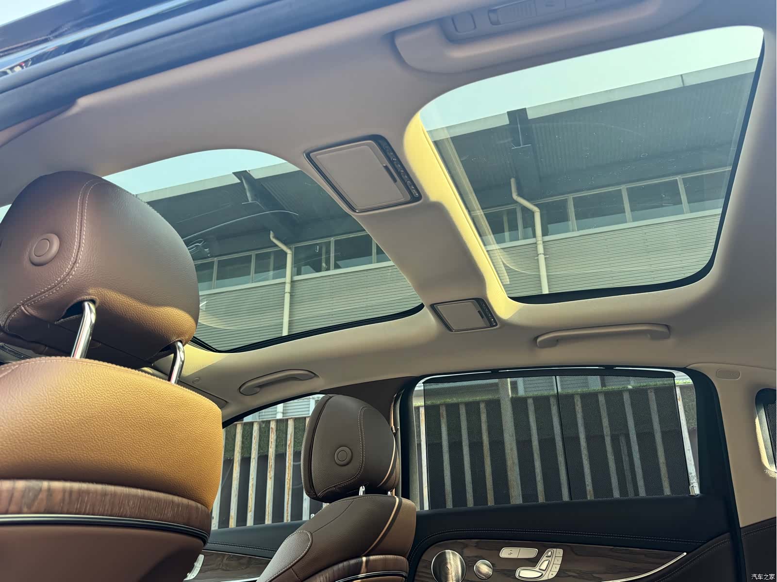 Mercedes-Benz E-Class, 2022 27