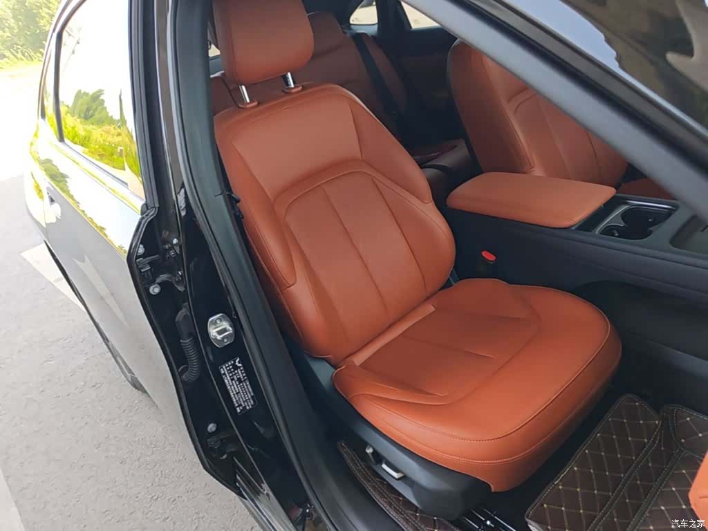 Wuling Starlight, 2025 25
