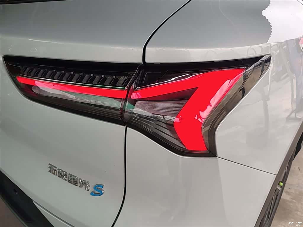 Wuling Starlight, 2025 8