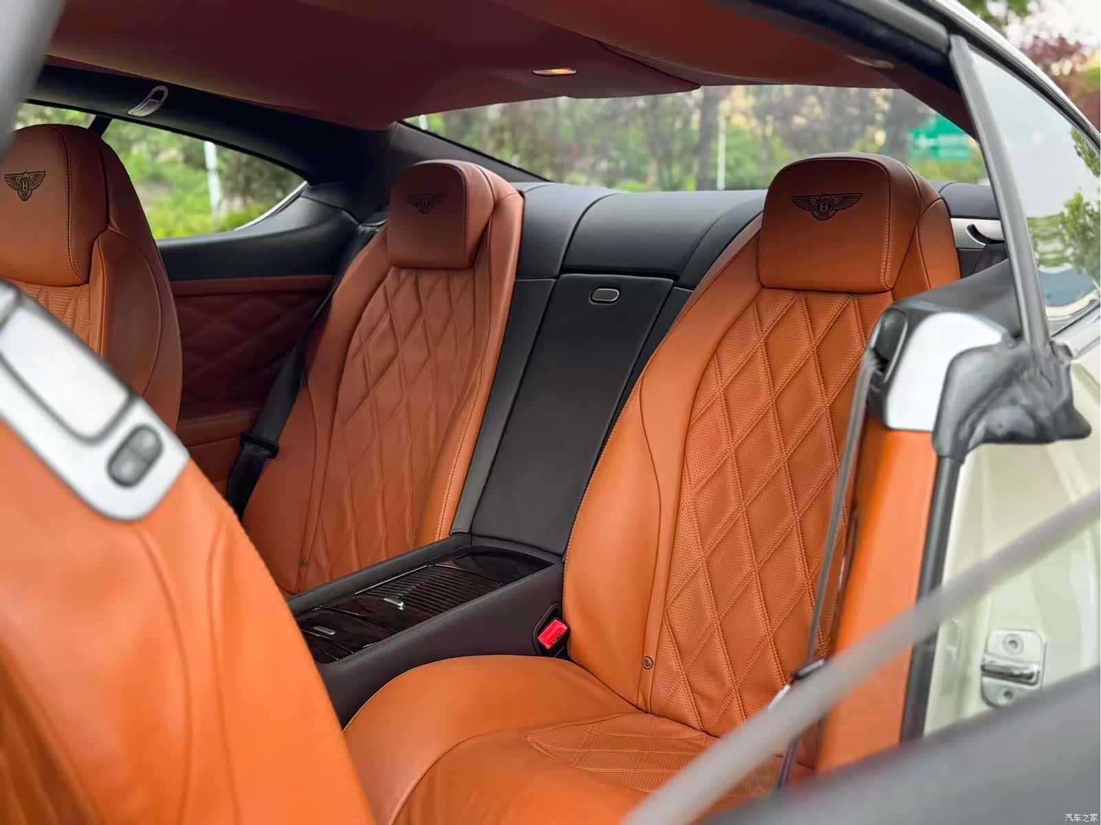 Bentley Continental GT, 2012 11