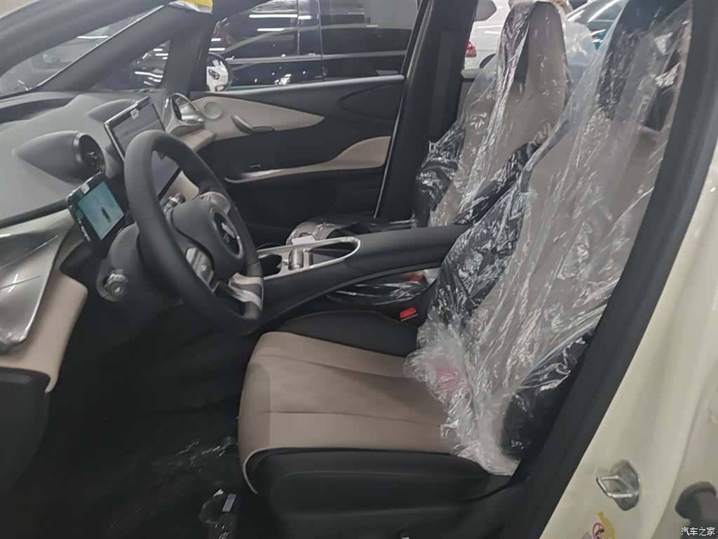 BYD Dolphin, 2026 15