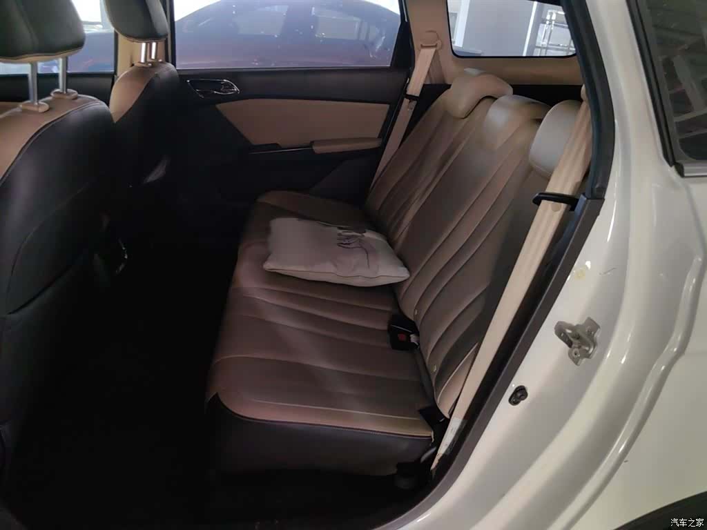 Wuling 310W, 2019 15
