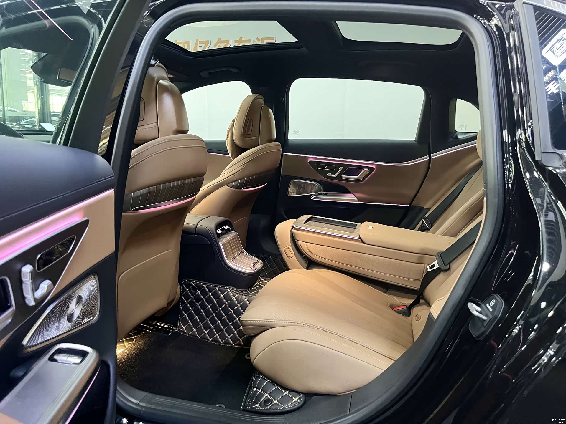 Mercedes-Benz E-Class, 2025 9