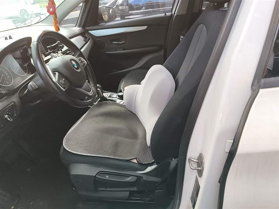 BMW 2 series station wagon