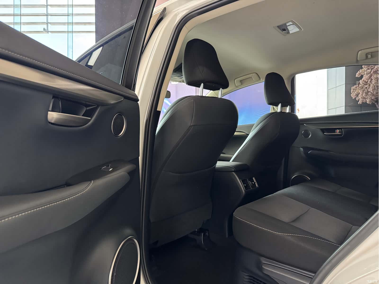 Lexus NX, 2021 10