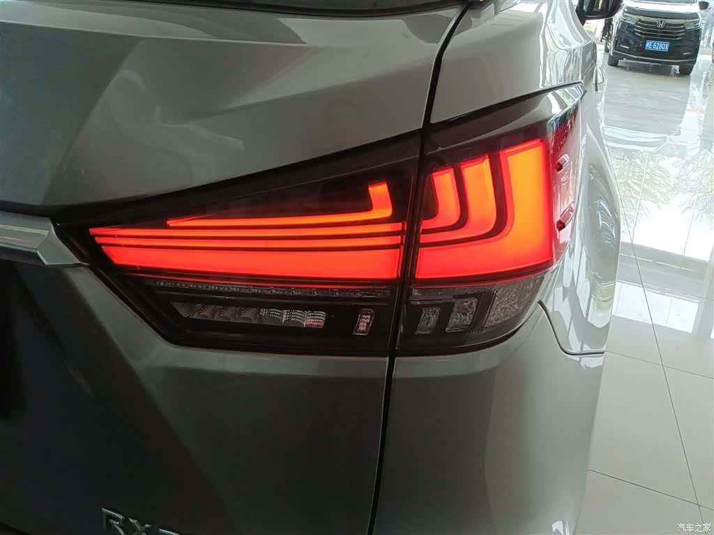 Lexus RX, 2022 24