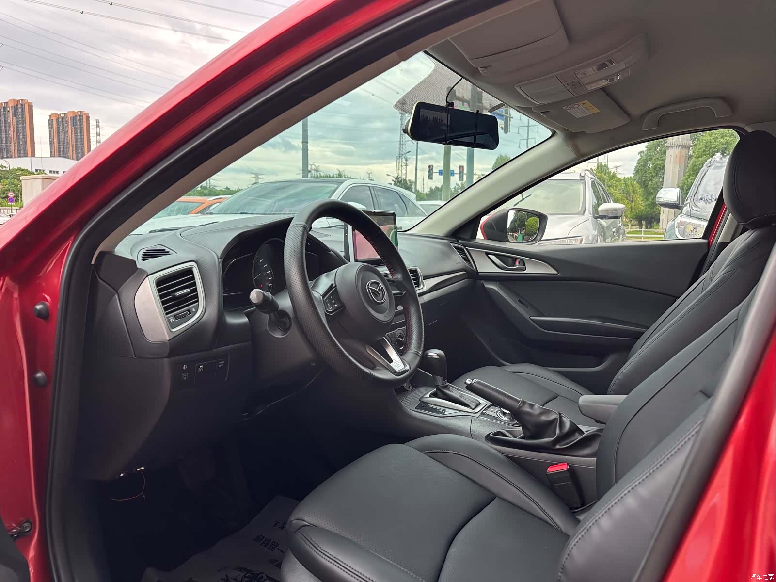 Mazda Mazda3, 2017 9