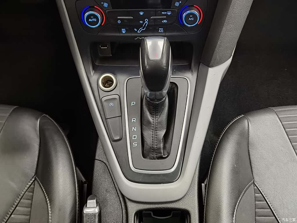 Ford Focus, 2015 13