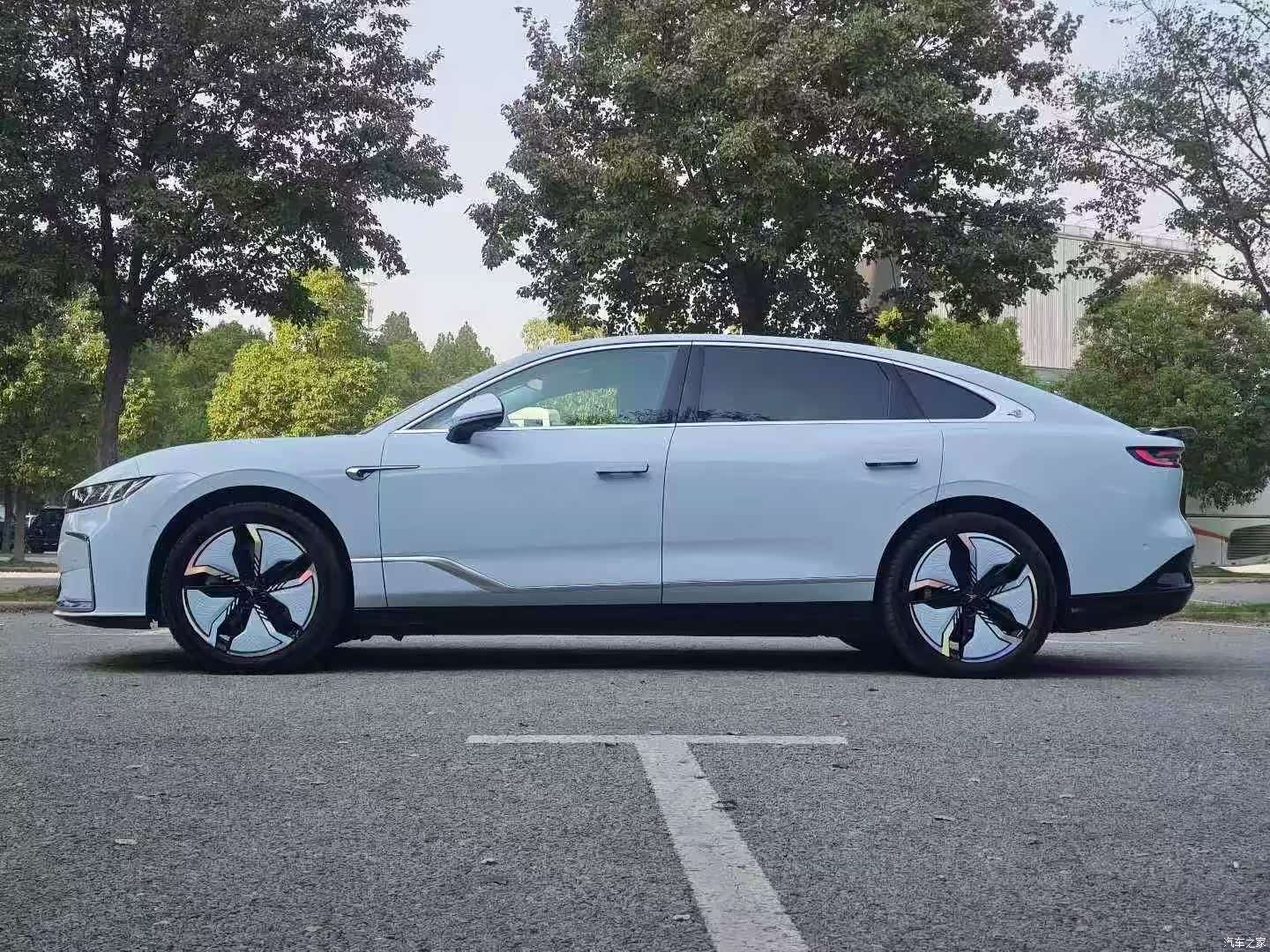 Voyah Passion, 2023 7