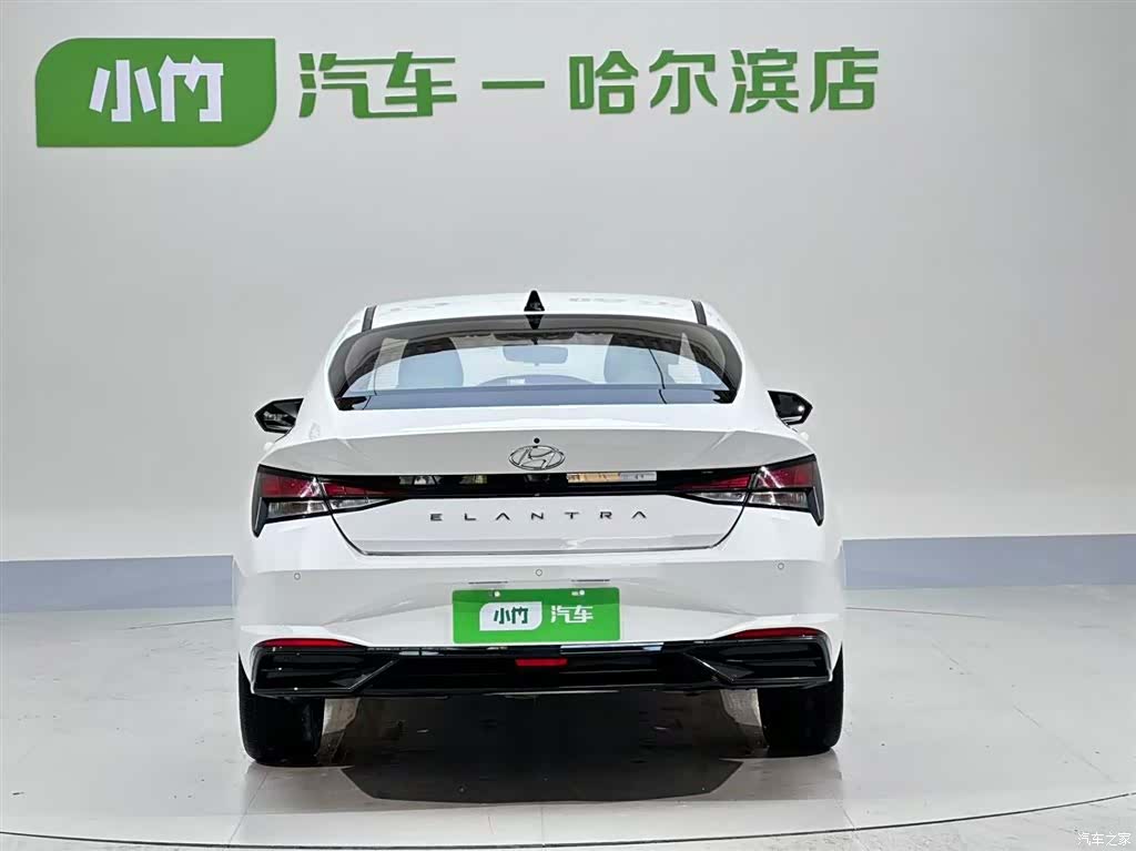 Hyundai Elantra, 2022 3