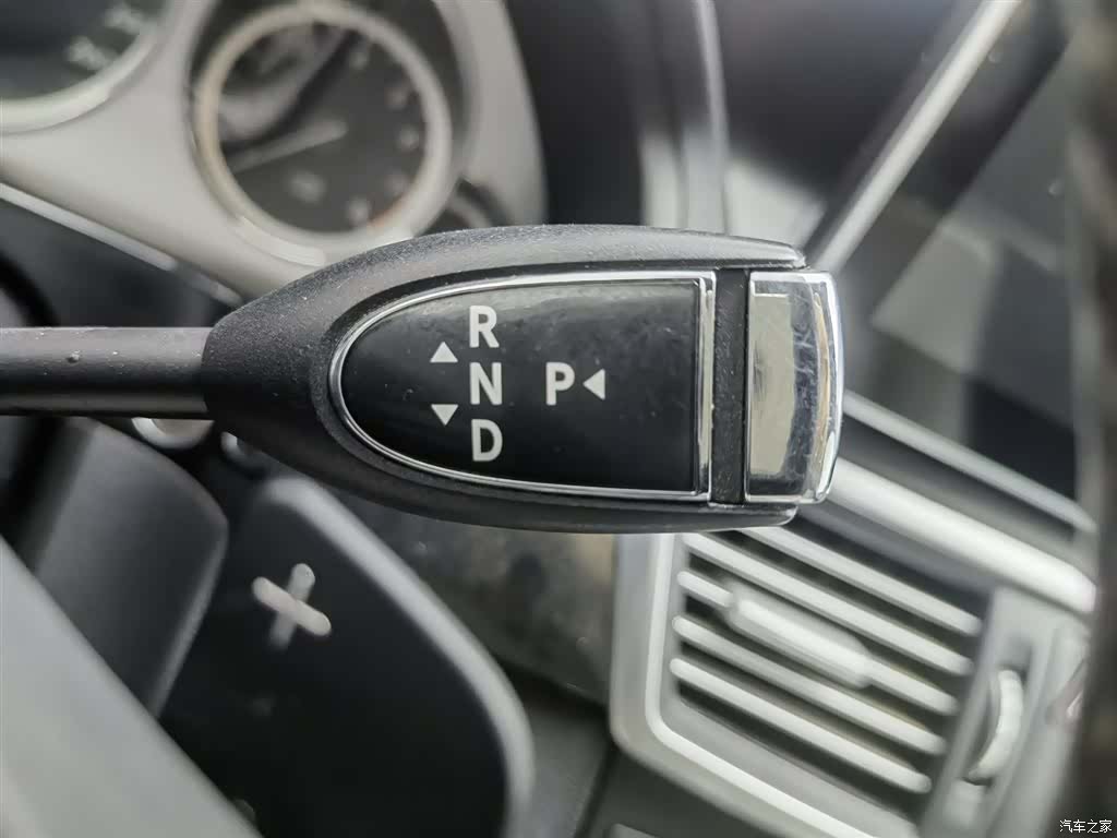 Mercedes-Benz E-Class, 2013 13