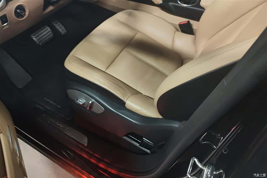 Porsche Cayenne, 2017 9
