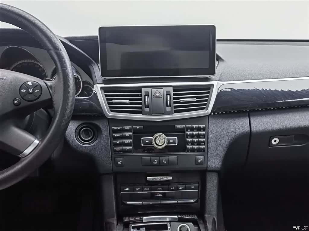 Mercedes-Benz E-Class, 2013 12