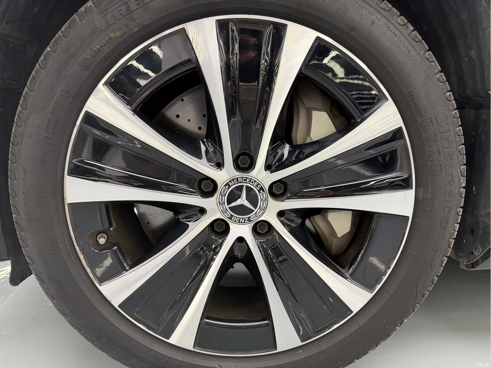 Mercedes-Benz E-Class, 2022 13