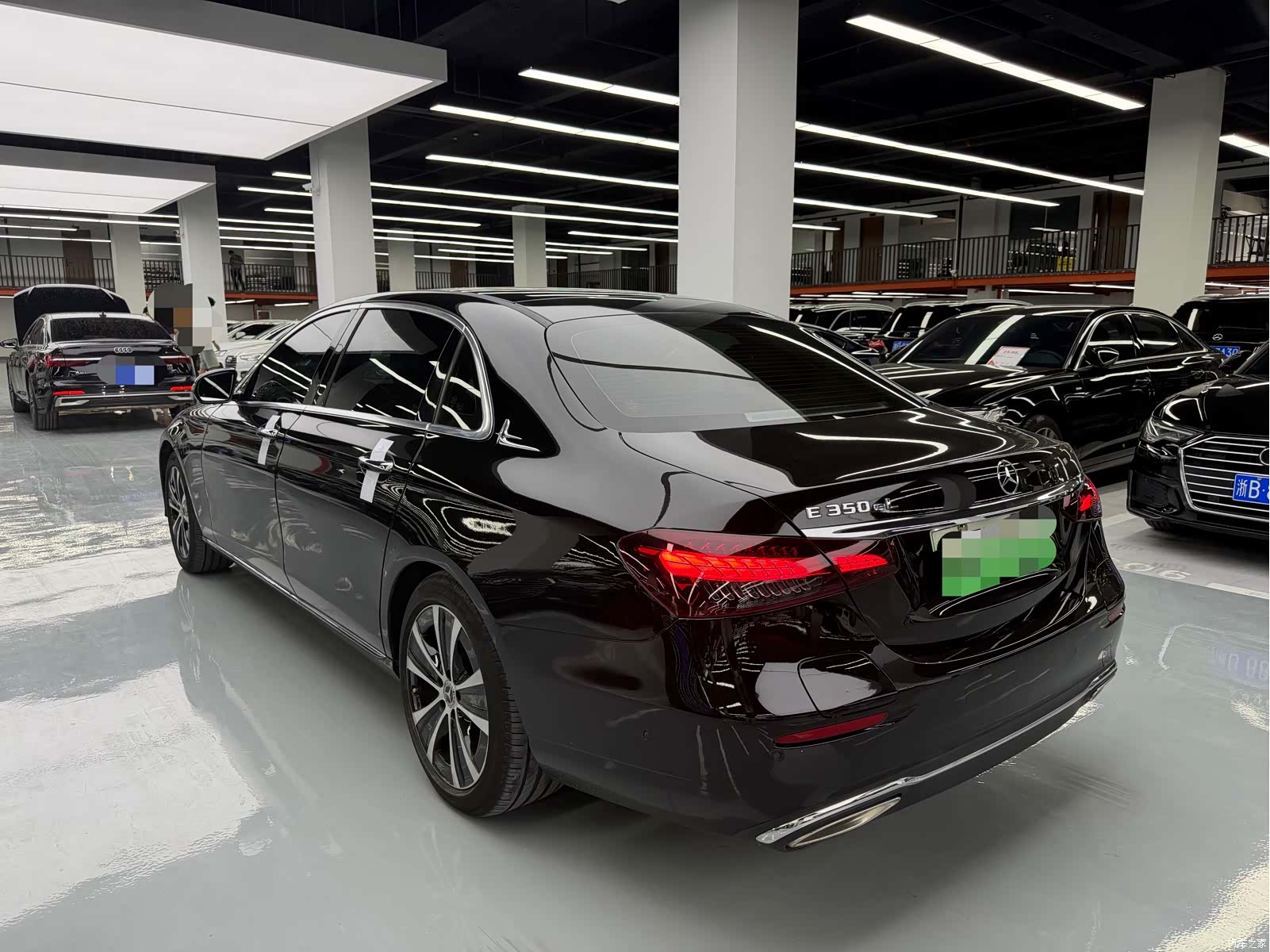 Mercedes-Benz E-Class, 2022 16