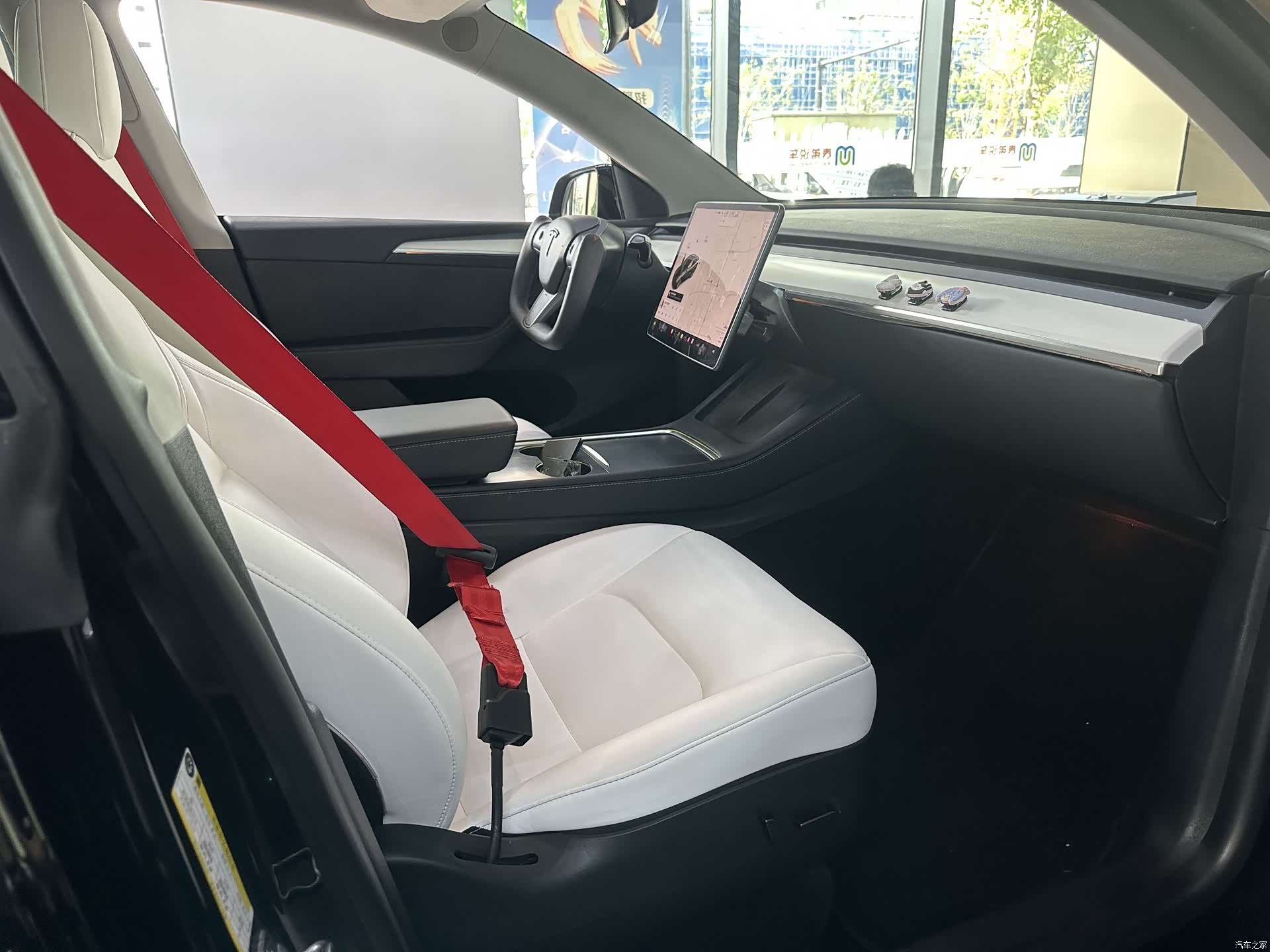 Tesla Model Y, 2022 11