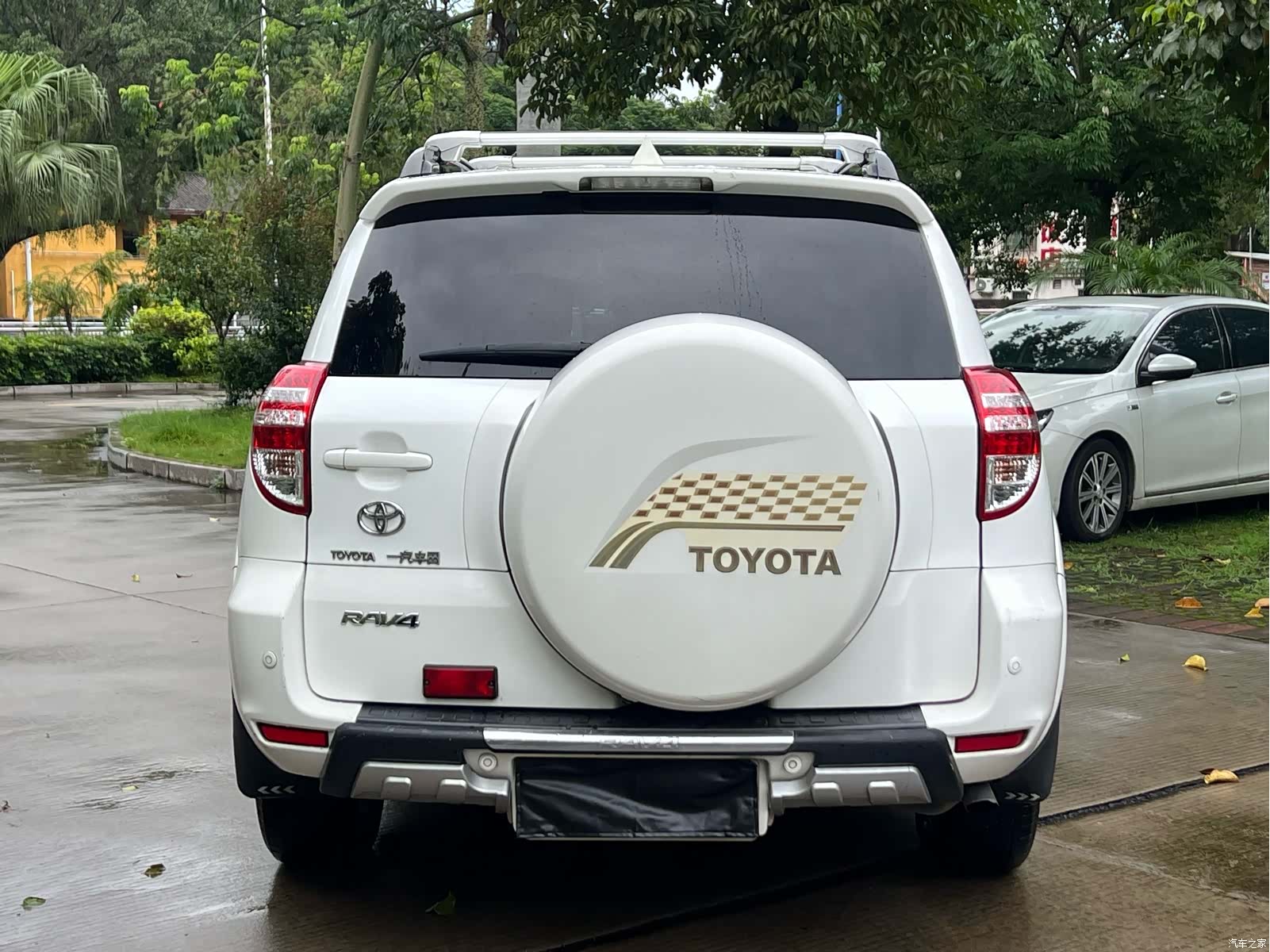Toyota RAV4, 2012 10