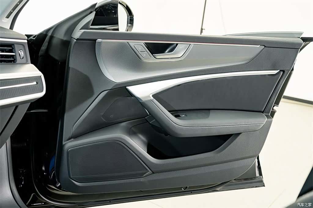 Audi A7L, 2025 16