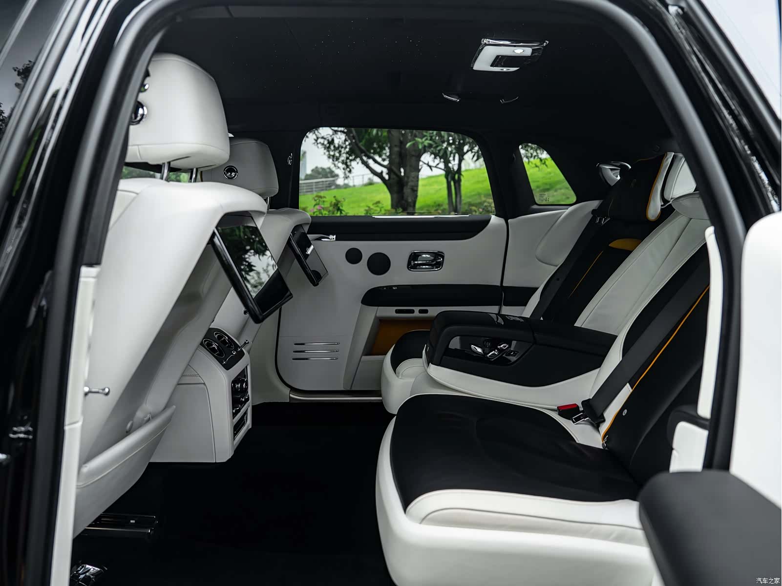 Rolls-Royce Ghost, 2021 9