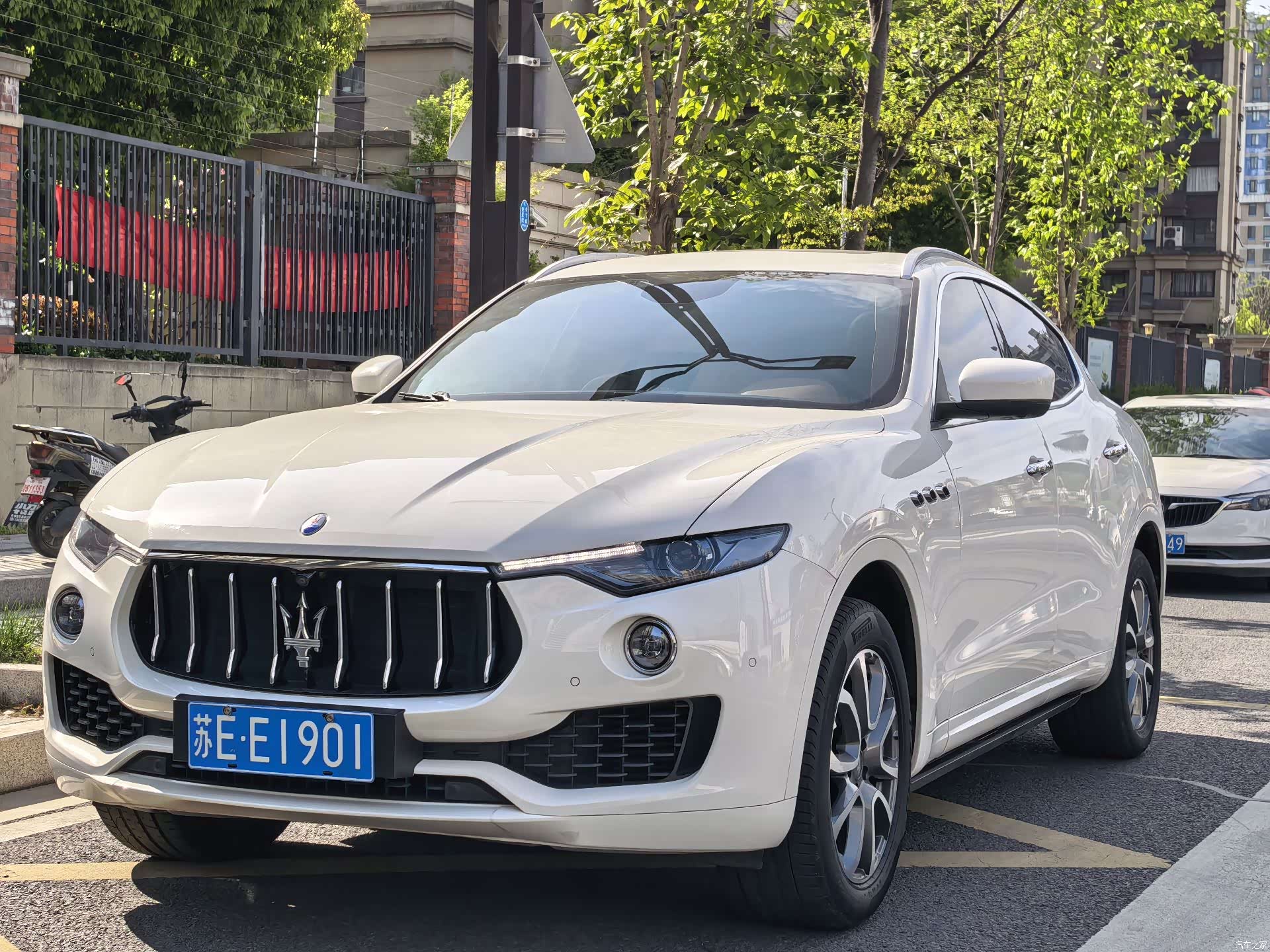 Maserati Levante, 2017 1
