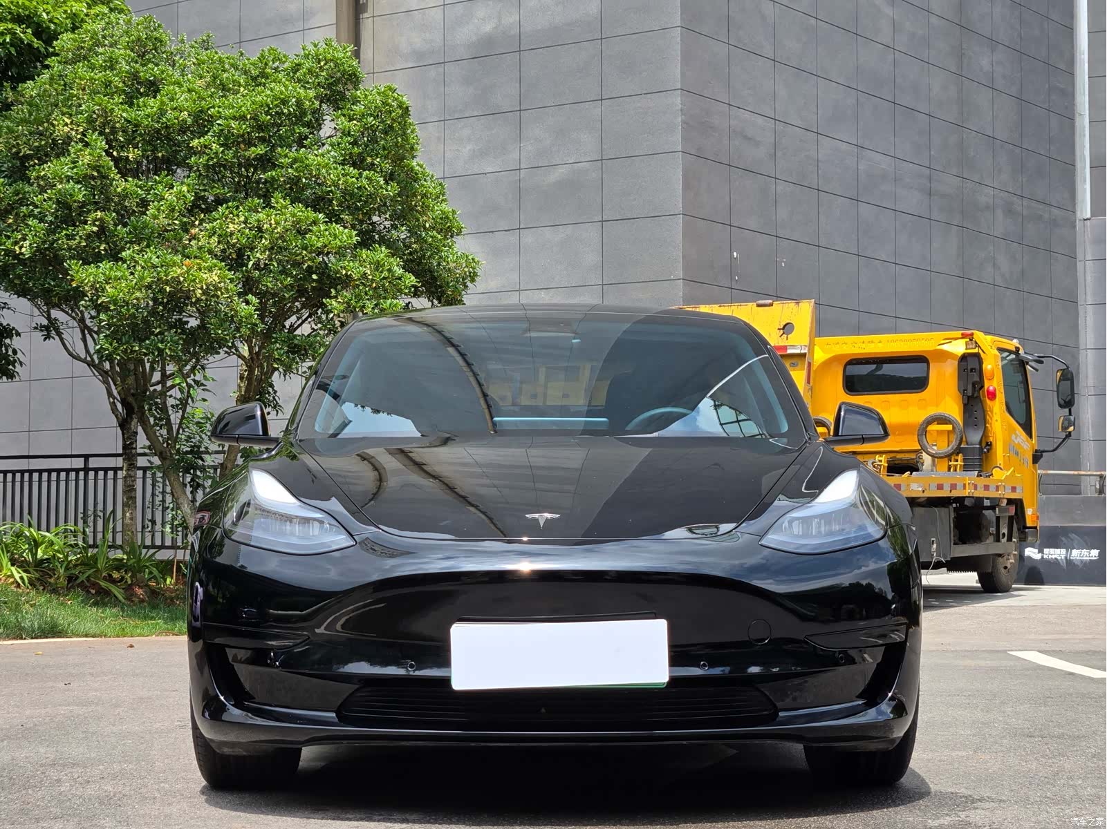Tesla Model 3, 2023 4