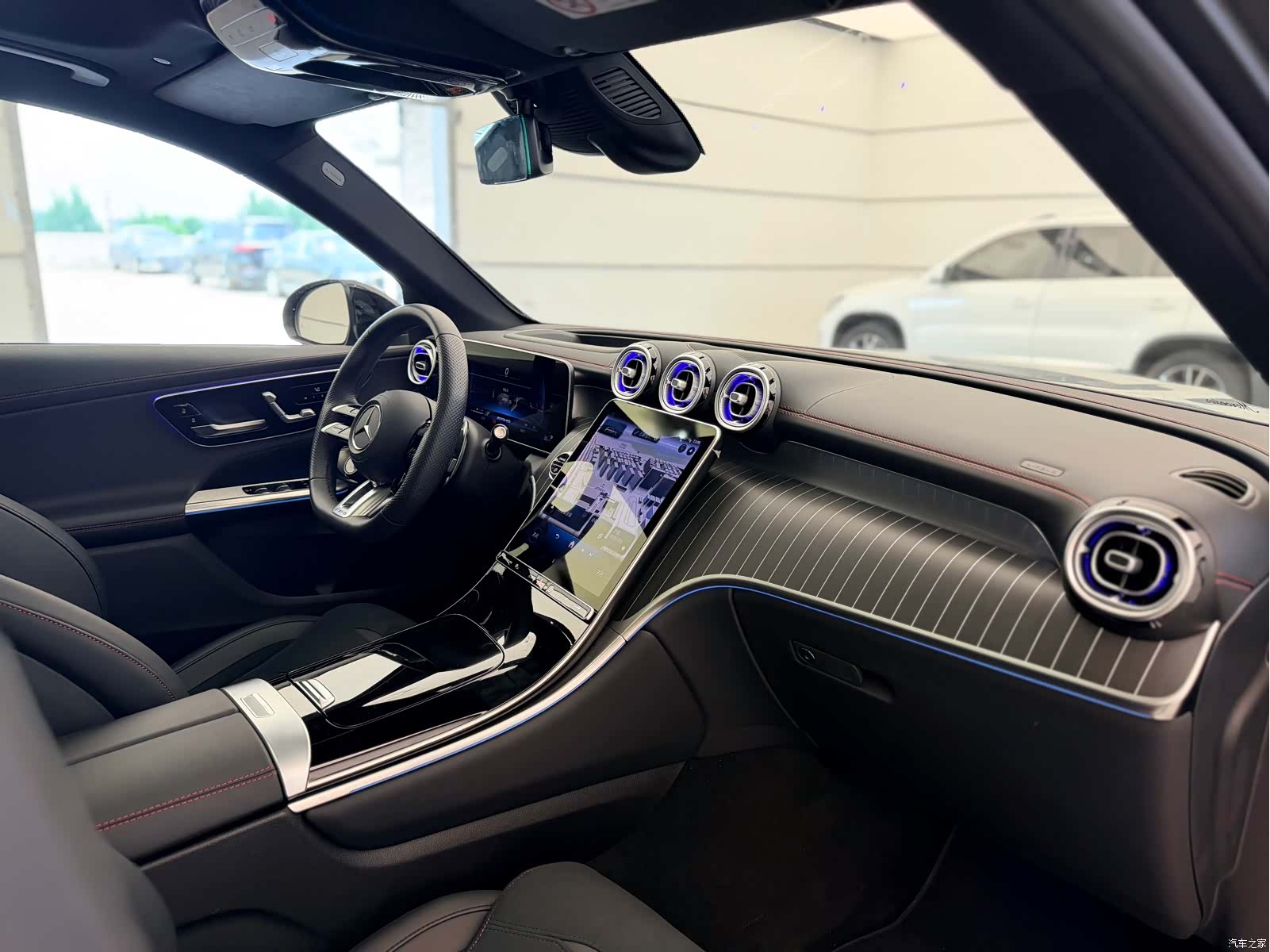 Mercedes-Benz GLC, 2025 26