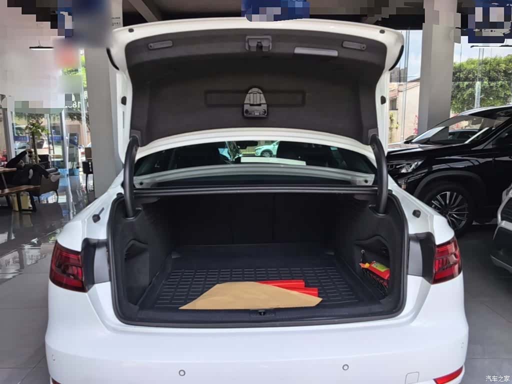 Audi A4L, 2018 19