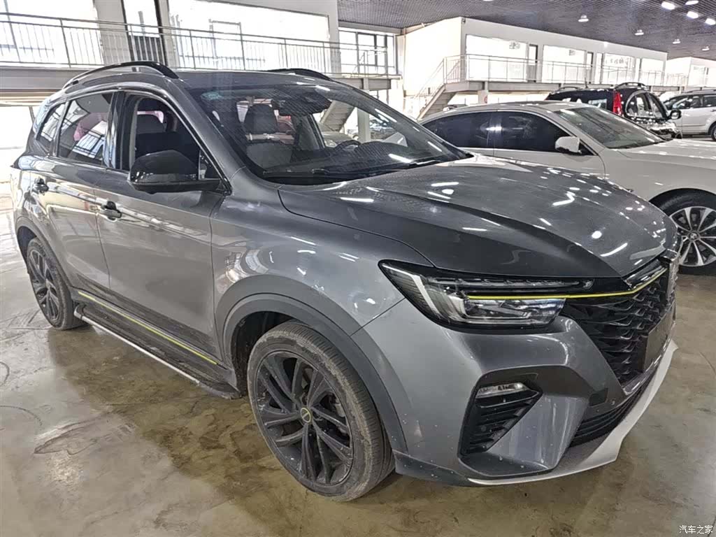 Roewe RX5, 2021 4