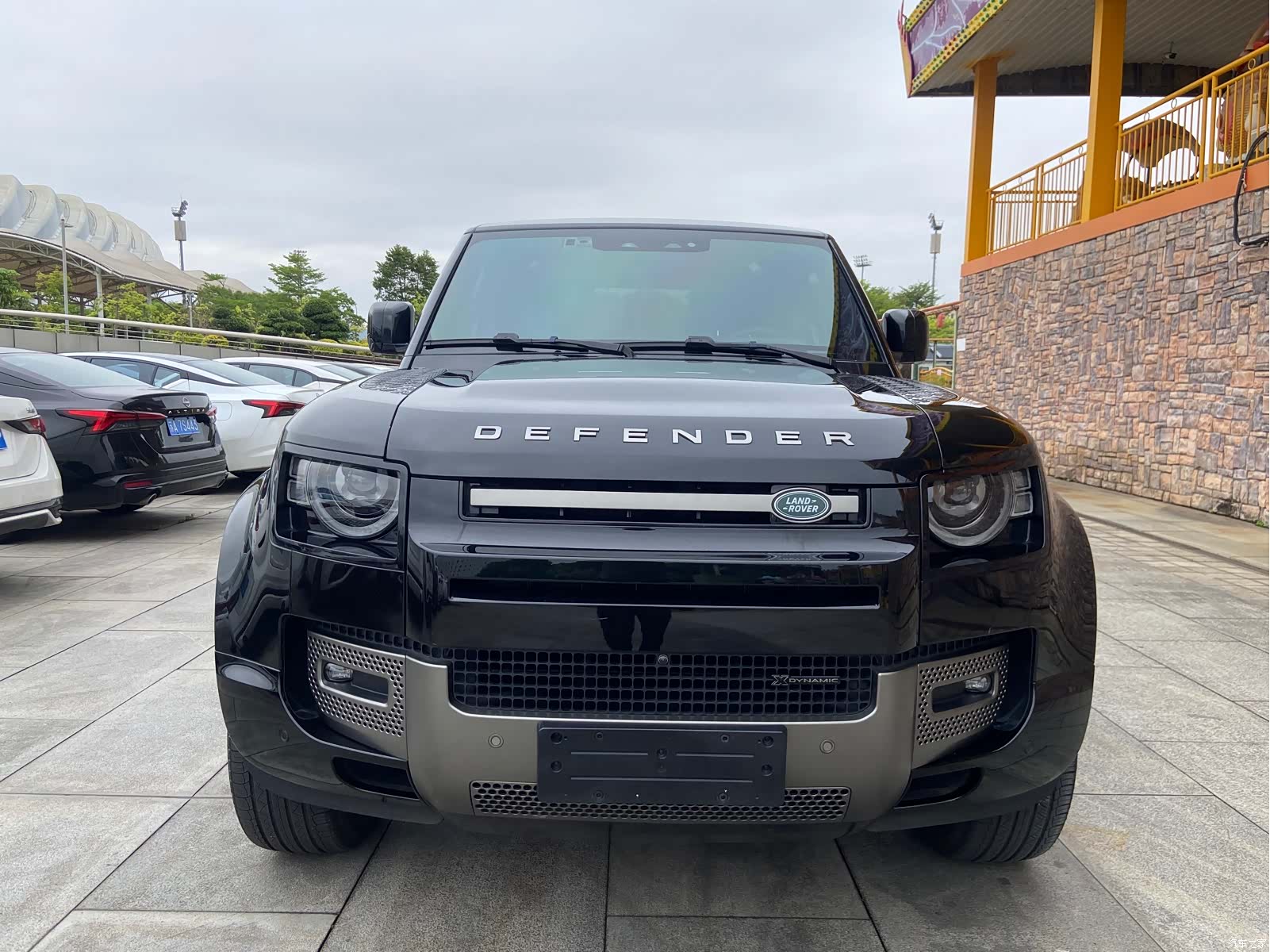 Land Rover Defender, 2023 2