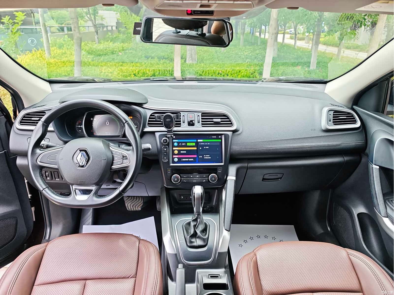 DongFeng SCe200, 2019 14