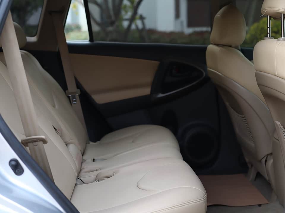 Toyota RAV4 Rongfang