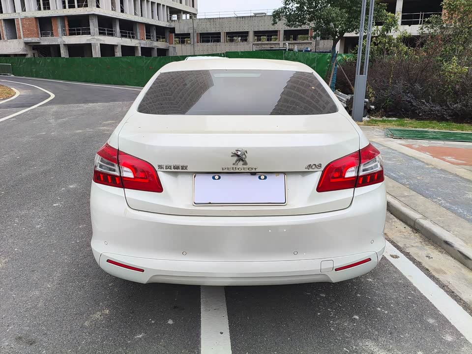 Peugeot 408