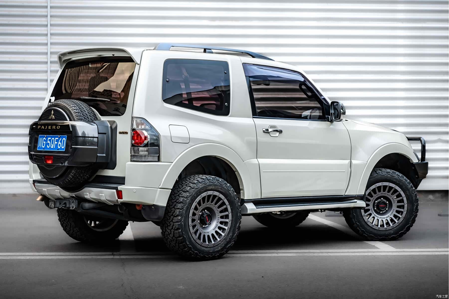 Mitsubishi Pajero, 2019 3